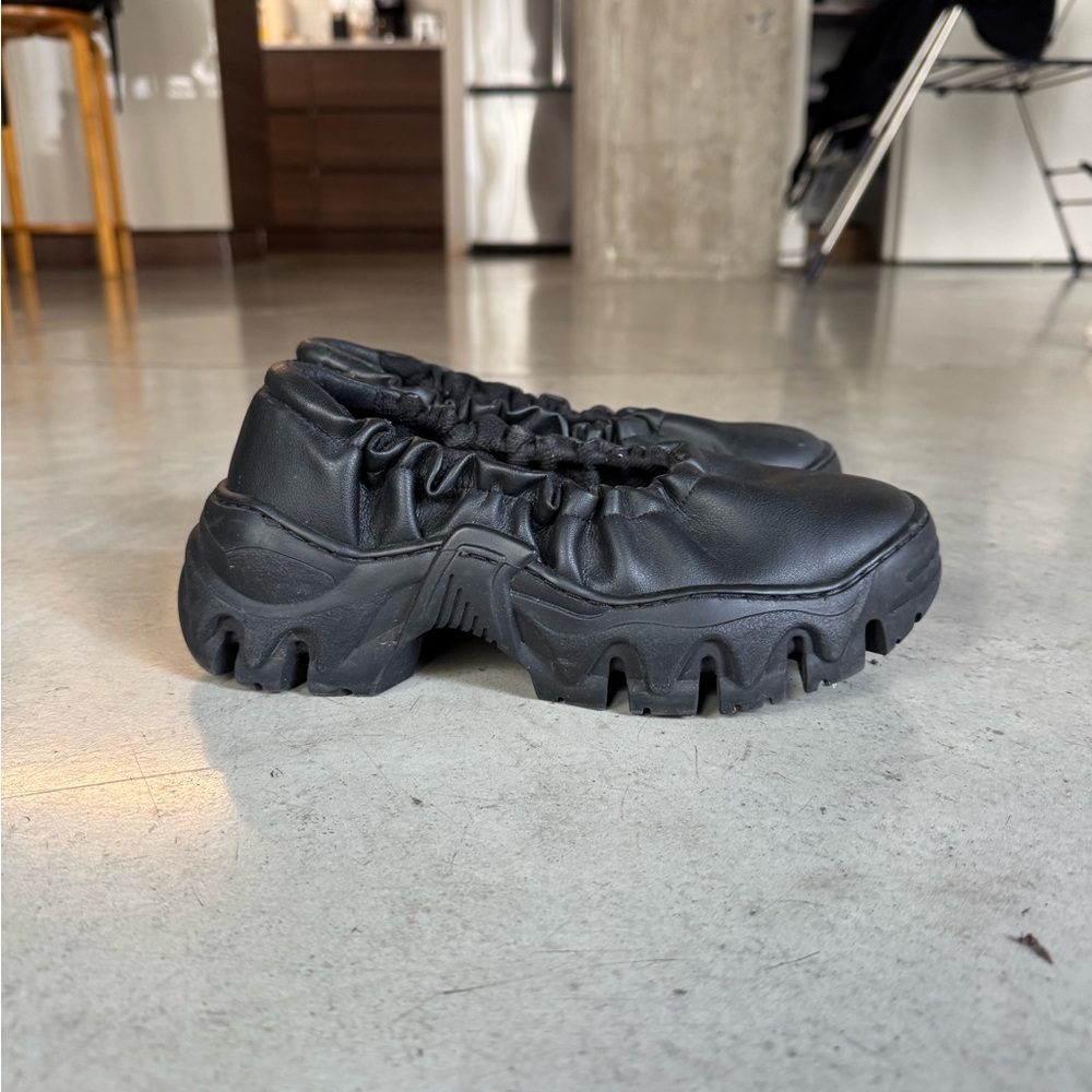 Black Women's Slip-On Shoes